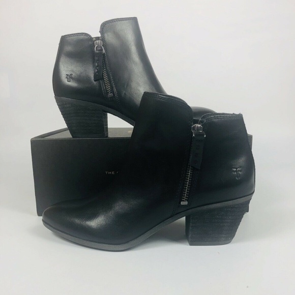 judith zip bootie